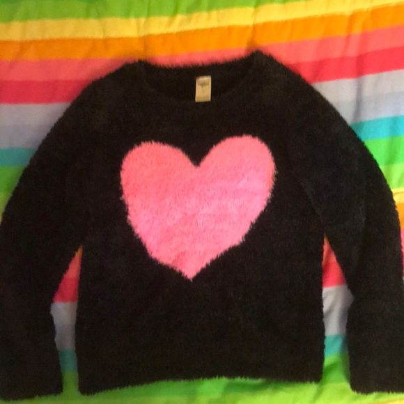 GUC OshKosh Fuzzy Sweaters (3) ((🎄present!!)) - Picture 3 of 4